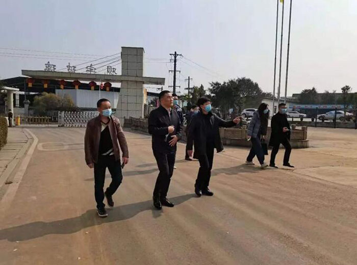 泸县县委副书记、县长曹阳带队到我司督导工作