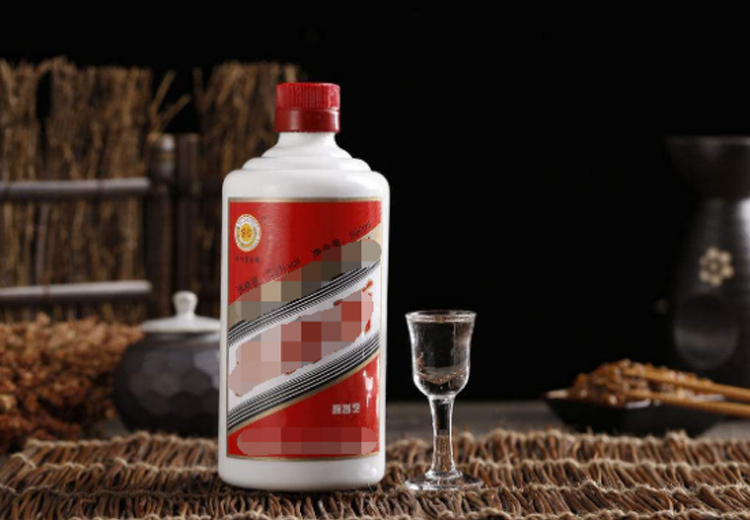 为什么茅台酒玻璃瓶是乳白色的，而不是透明的？大多数人都不知道
