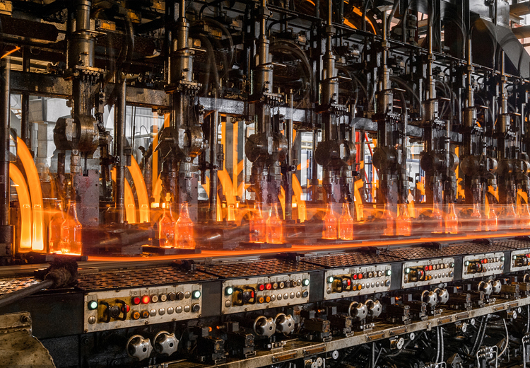 喷涂玻璃酒瓶加工进程中有如何的技术规划？