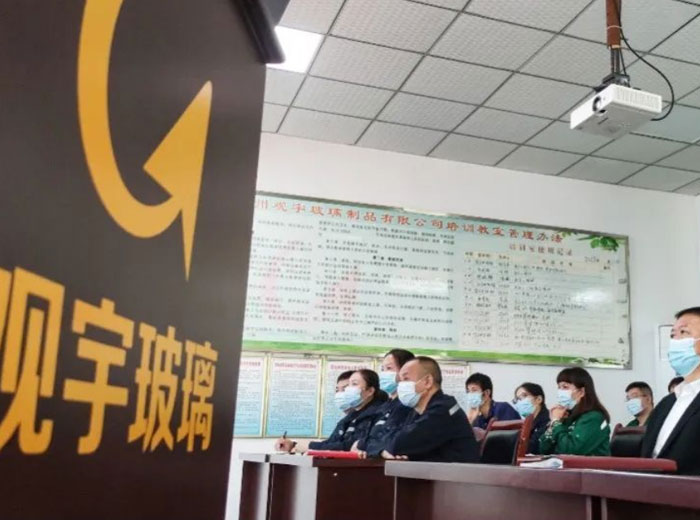 参与党的盛会 聆听党的声音｜长征娱乐集团组织集中观看二十大开幕式